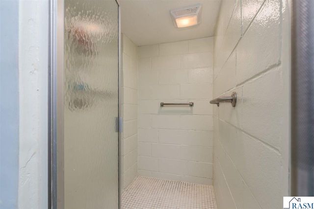 825 Carney Avenue, Mankato, MN 56001