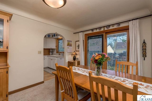 825 Carney Avenue, Mankato, MN 56001