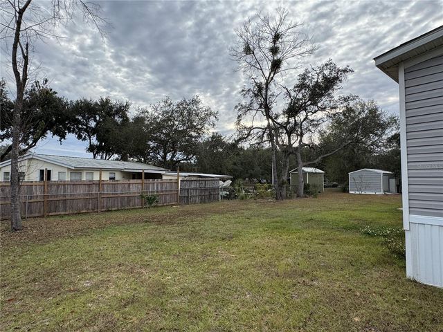 18472 SE 58TH PLACE, Ocklawaha, FL 32179