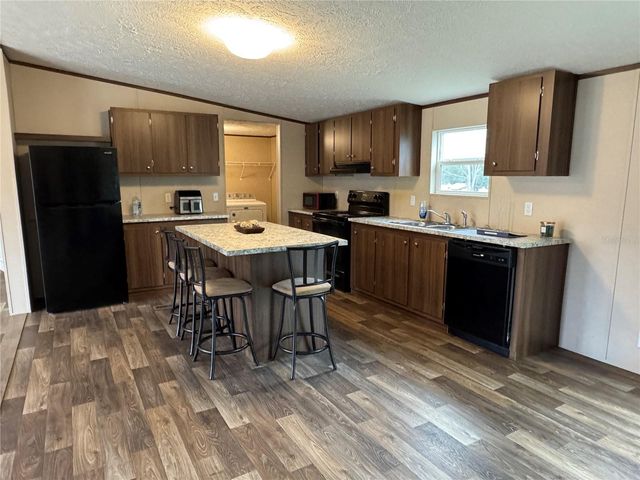 18472 SE 58TH PLACE, Ocklawaha, FL 32179