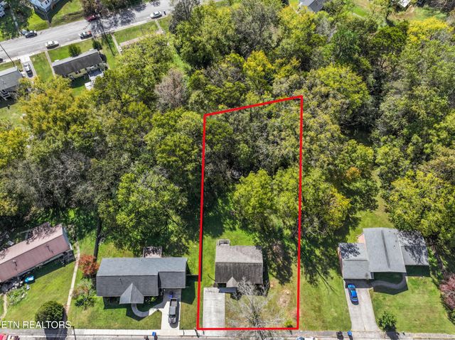 461 Robertsville Rd, Oak Ridge, TN 37830