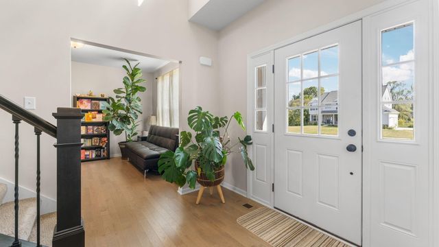 10196 Meadowmere Place, Saline, MI 48176