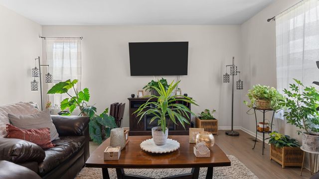 10196 Meadowmere Place, Saline, MI 48176