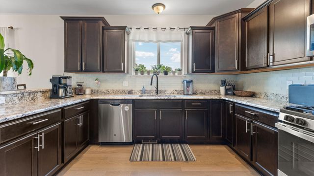 10196 Meadowmere Place, Saline, MI 48176