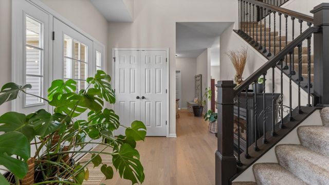 10196 Meadowmere Place, Saline, MI 48176