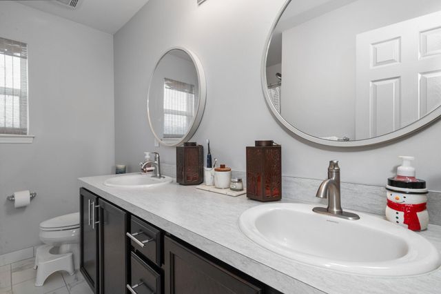 10196 Meadowmere Place, Saline, MI 48176