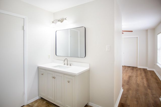 13408 Coomes DR, Del Valle, TX 78617