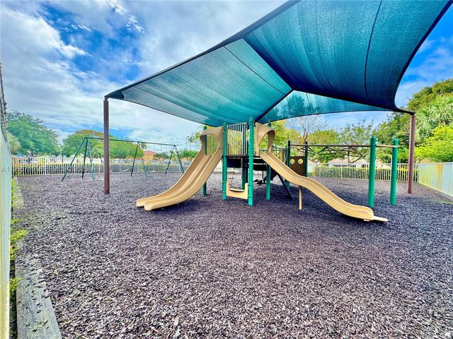 1861 Salerno Cir 1861, Weston, FL 33327