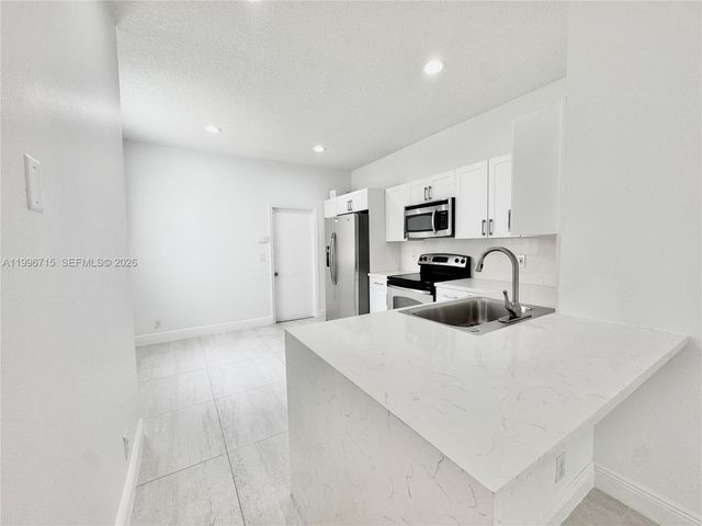 1861 Salerno Cir 1861, Weston, FL 33327