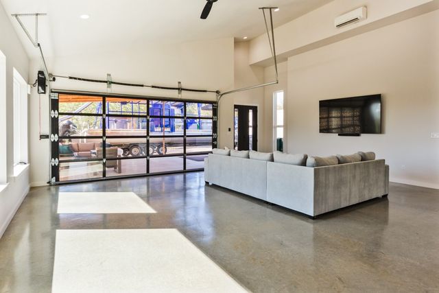 135 Demonbreun Court, Chico, TX 76431