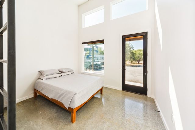 135 Demonbreun Court, Chico, TX 76431