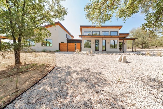 135 Demonbreun Court, Chico, TX 76431