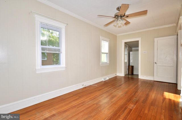 615 NESHAMINY, Croydon, PA 19021