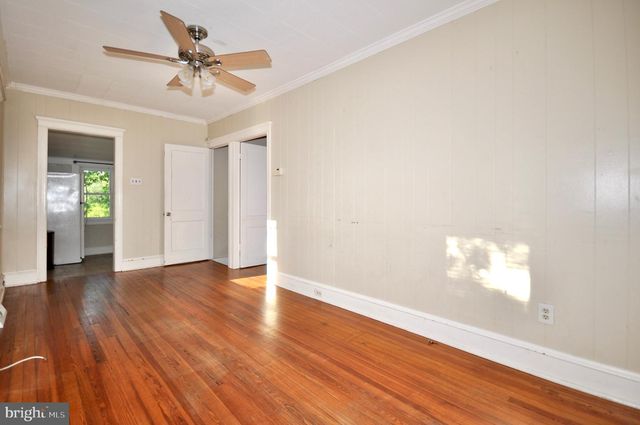 615 NESHAMINY, Croydon, PA 19021