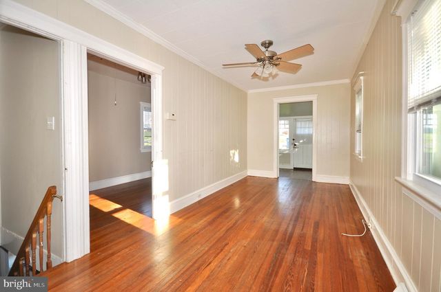 615 NESHAMINY, Croydon, PA 19021