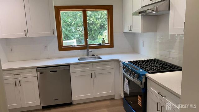 8 vauxhall Road, East Brunswick, NJ 08816