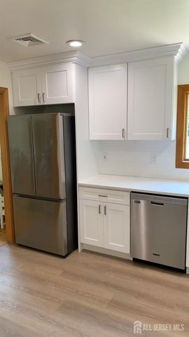 8 vauxhall Road, East Brunswick, NJ 08816