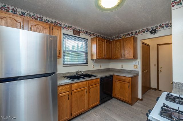 3755 Thurgood Avenue, Cleveland, OH 44115