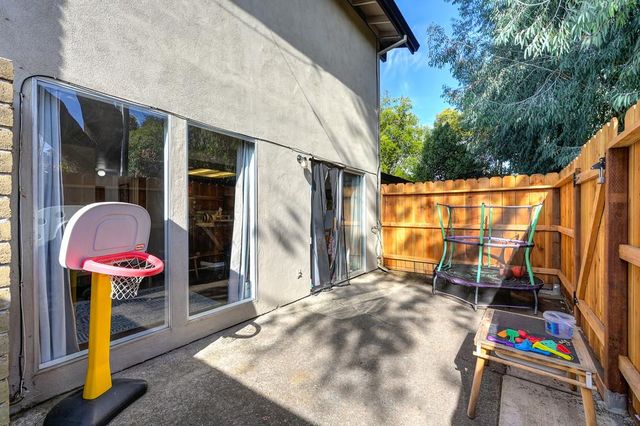 3225 De Ovan Ave, Stockton, CA 95204