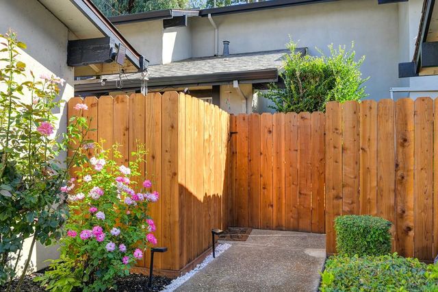 3225 De Ovan Ave, Stockton, CA 95204