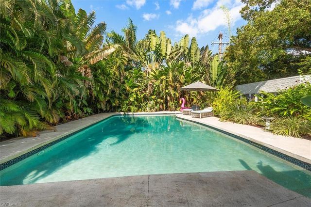 1229 Alhambra DR, Fort Myers, FL 33901