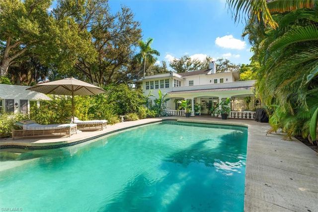 1229 Alhambra DR, Fort Myers, FL 33901