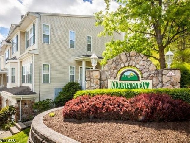 112 Wallace Ct, Green Brook Twp., NJ 08812