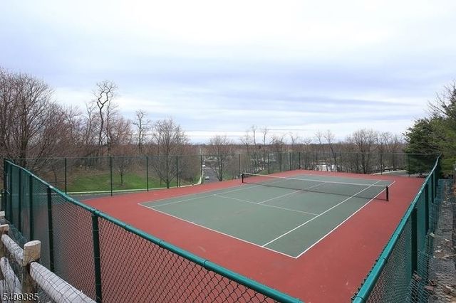 112 Wallace Ct, Green Brook Twp., NJ 08812