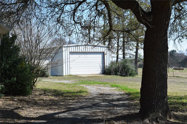 741 County Road 1222, Grand Saline, TX 75140