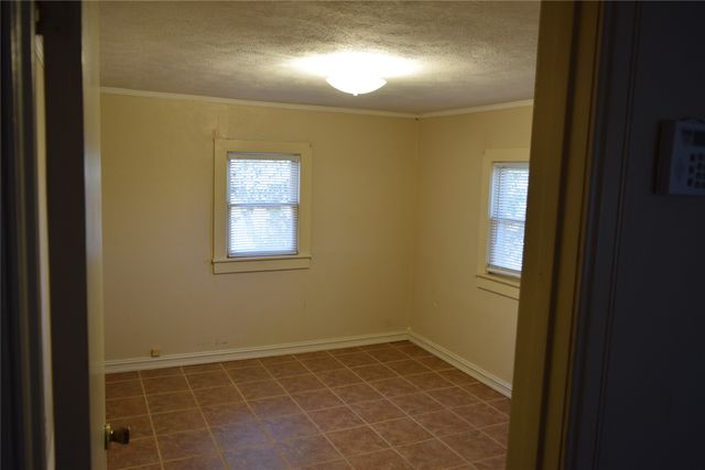 741 County Road 1222, Grand Saline, TX 75140