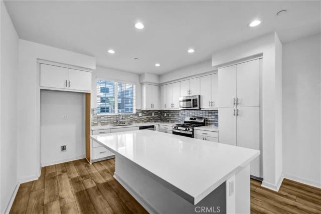 575 S Mosaic, Anaheim, CA 92805