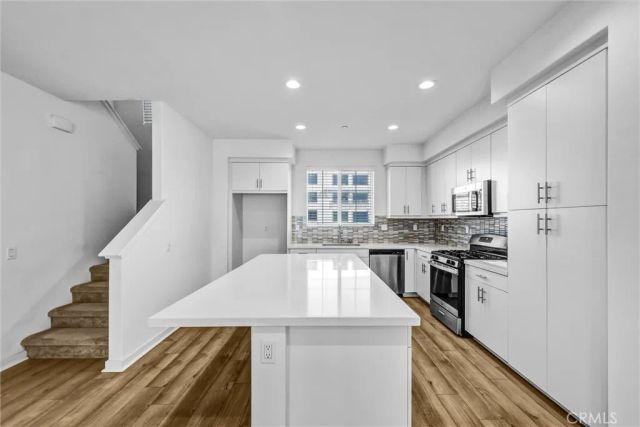 575 S Mosaic, Anaheim, CA 92805