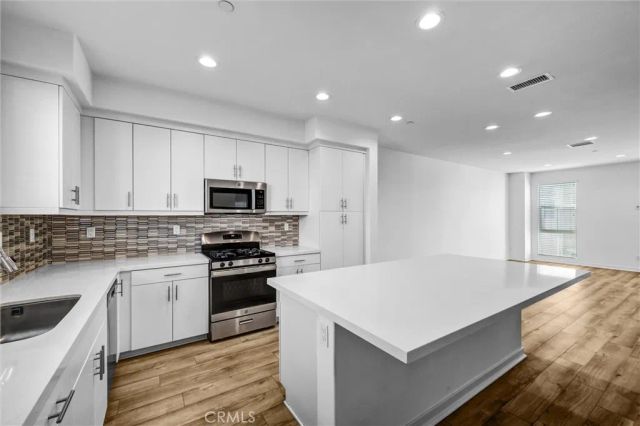 575 S Mosaic, Anaheim, CA 92805