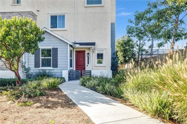 575 S Mosaic, Anaheim, CA 92805