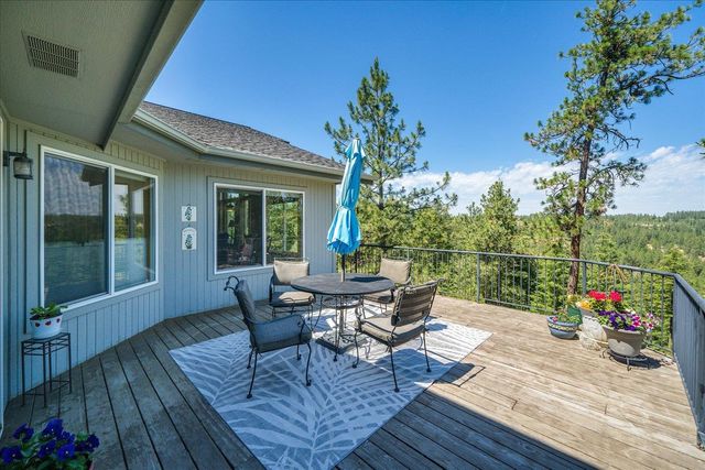 1607 E Wildflower Ln, Spokane, WA 99224