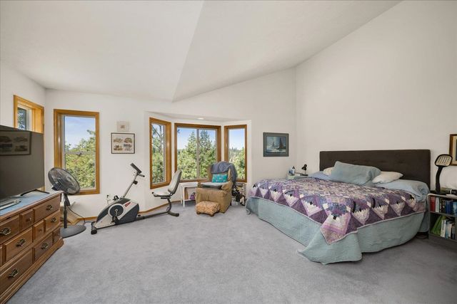 1607 E Wildflower Ln, Spokane, WA 99224