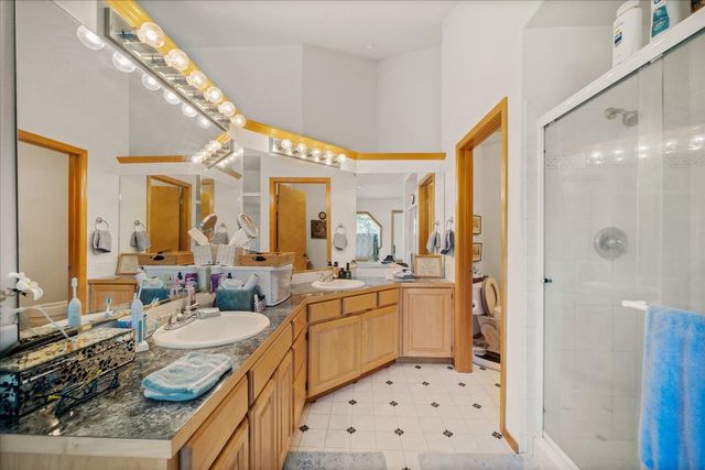 1607 E Wildflower Ln, Spokane, WA 99224