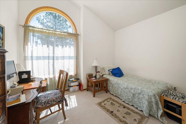 1607 E Wildflower Ln, Spokane, WA 99224