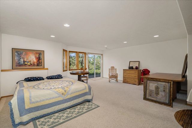 1607 E Wildflower Ln, Spokane, WA 99224