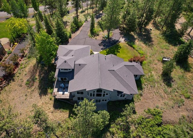 1607 E Wildflower Ln, Spokane, WA 99224