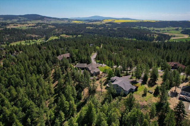 1607 E Wildflower Ln, Spokane, WA 99224