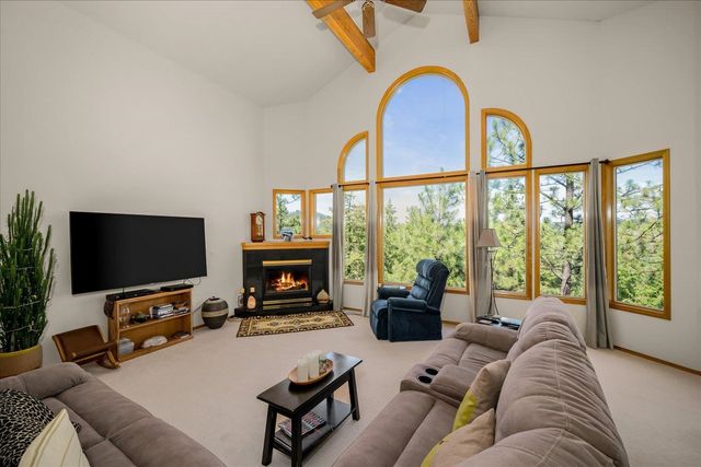 1607 E Wildflower Ln, Spokane, WA 99224