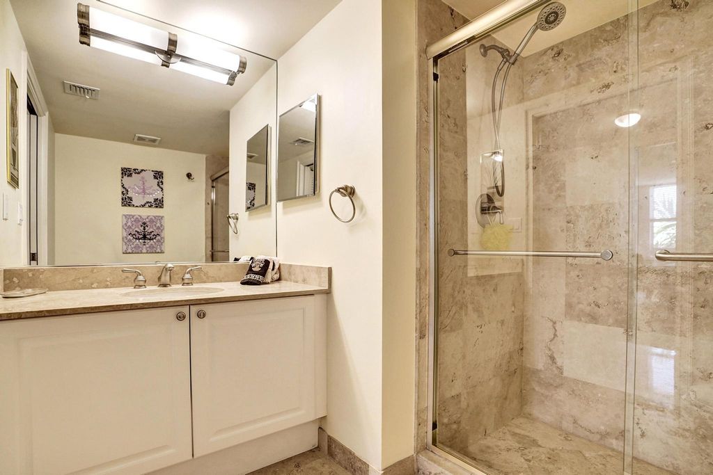 Image 29 of property listing at 99 SE Mizner Boulevard 802, Boca Raton, FL 33432