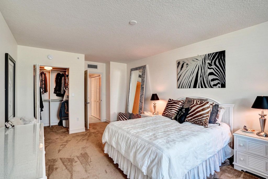 Image 35 of property listing at 99 SE Mizner Boulevard 802, Boca Raton, FL 33432