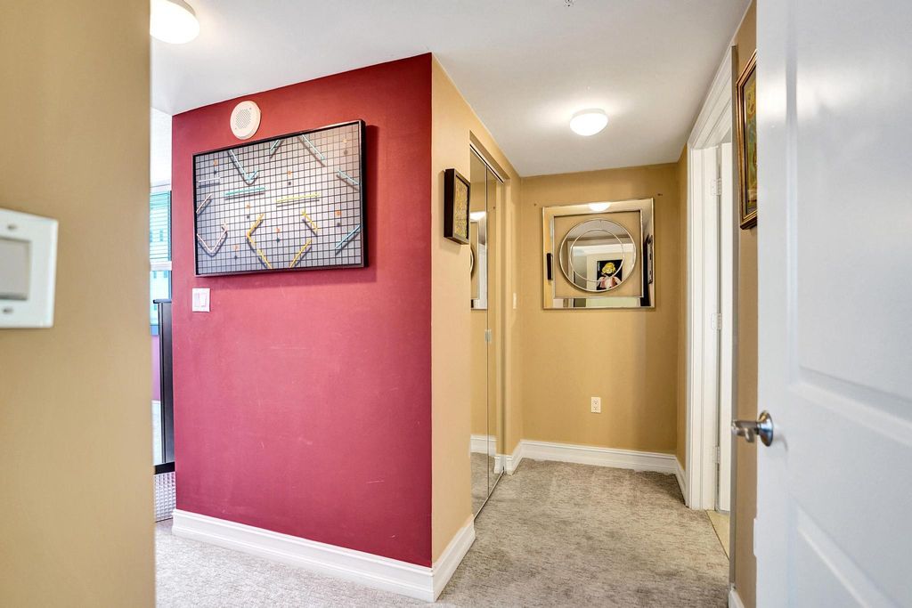 Image 38 of property listing at 99 SE Mizner Boulevard 802, Boca Raton, FL 33432