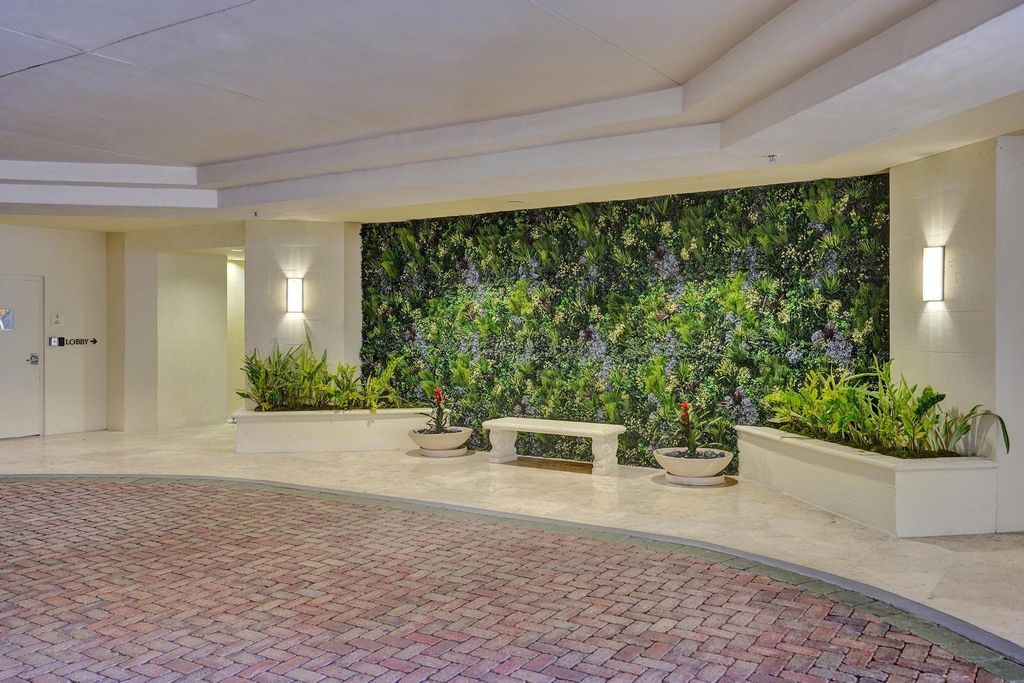 Image 47 of property listing at 99 SE Mizner Boulevard 802, Boca Raton, FL 33432