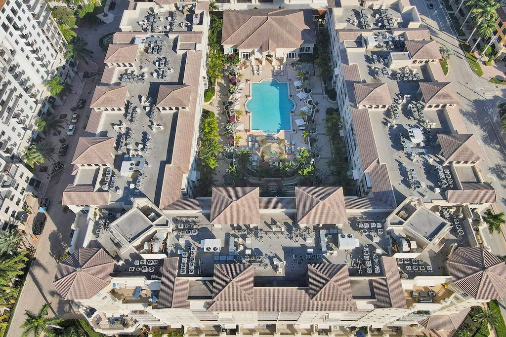 Image 52 of property listing at 99 SE Mizner Boulevard 802, Boca Raton, FL 33432