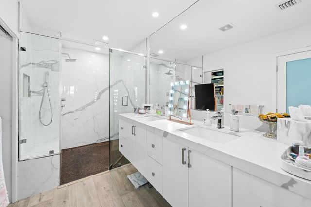 535 Hendricks Isle 109, Fort Lauderdale, FL 33301