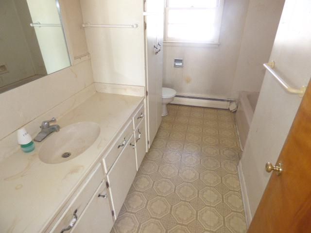 893 BUCHANAN TRAIL EAST E, Greencastle, PA 17225