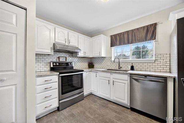 74 Sugar Glen Court, St Peters, MO 63376